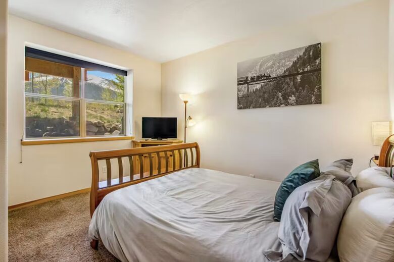 Silverthorne Spacious Getaway - Silverthorne, Colorado