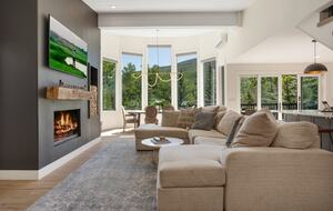 Beautifully Remodeled Mid-Century Modern Vail Home - Vail, Colorado