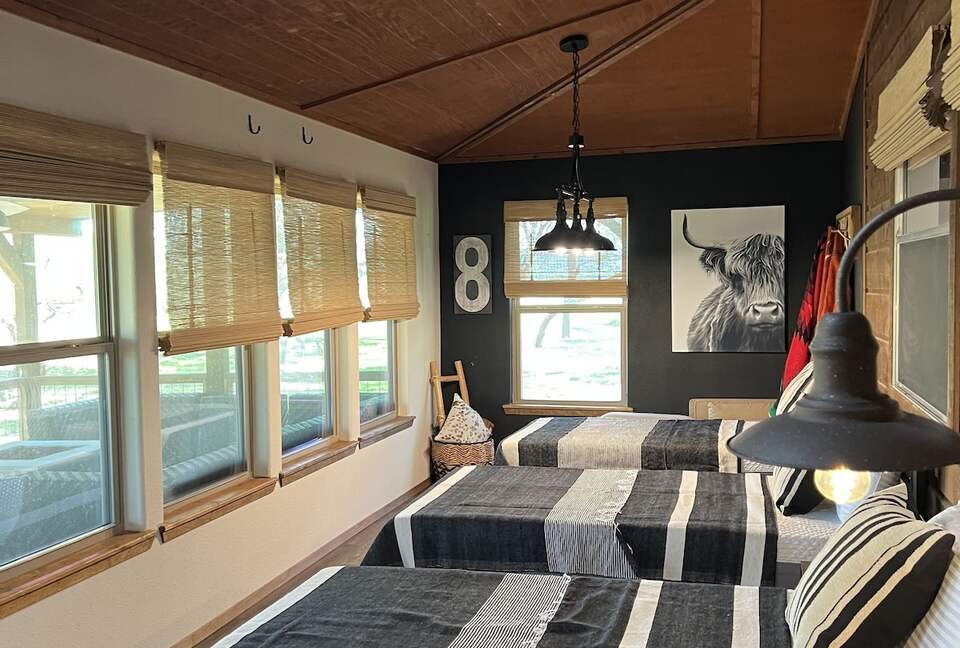 Private Getaway with a Game Room - Near Frio River - Leakey, Texas