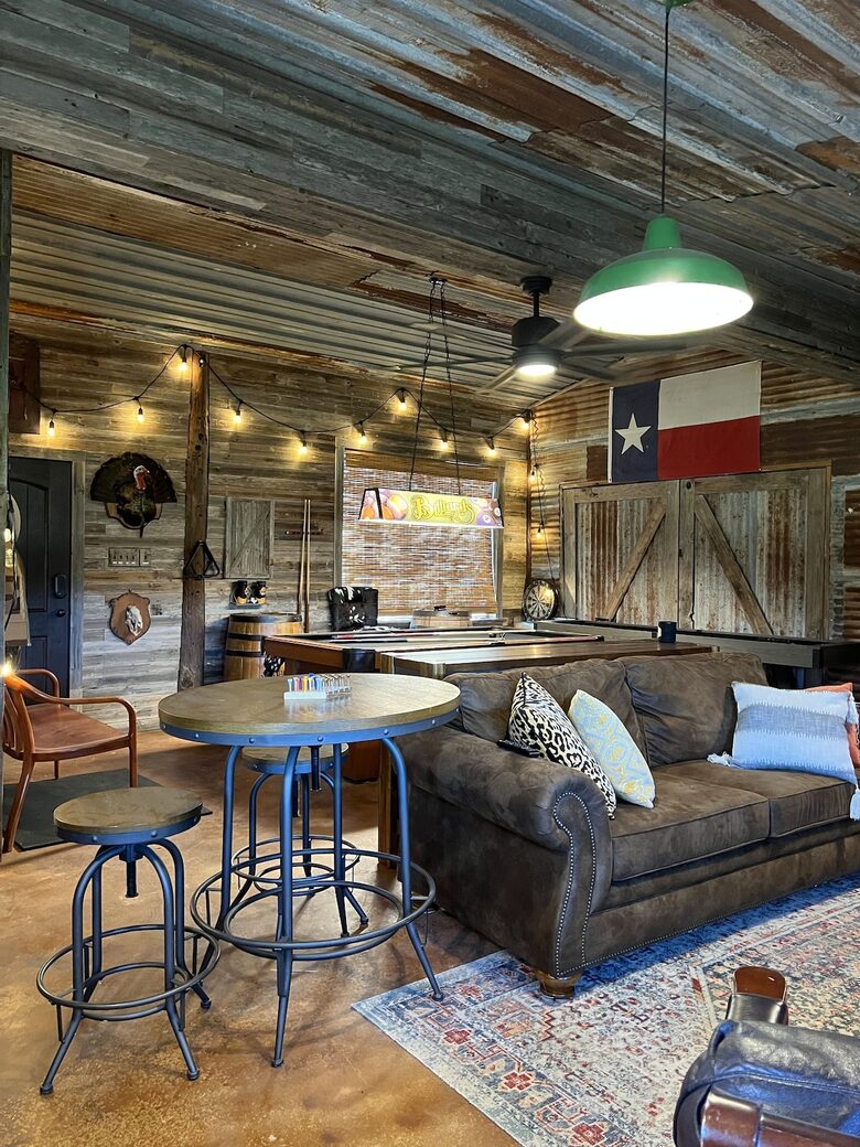 Private Getaway with a Game Room - Near Frio River - Leakey, Texas