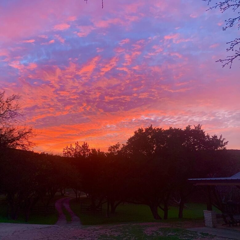 Private Getaway with a Game Room - Near Frio River - Leakey, Texas