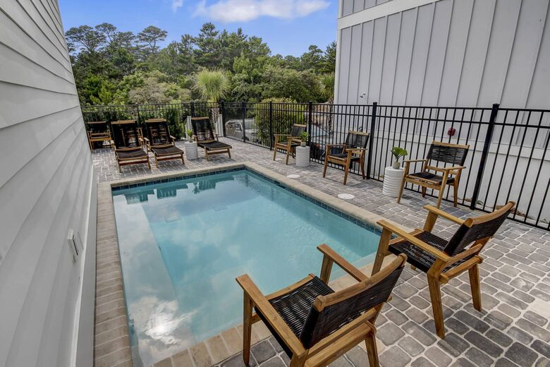 Poolside Paradise | Private *Heated Pool/Free Golf Cart - Santa Rosa Beach, Florida