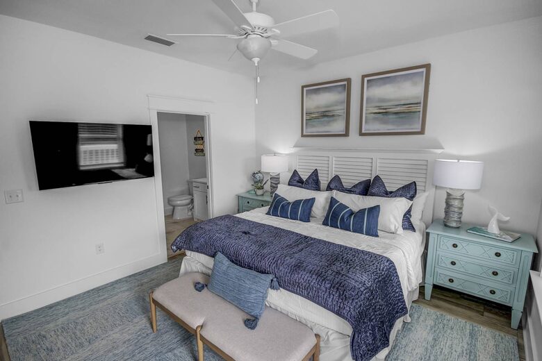 Poolside Paradise | Private *Heated Pool/Free Golf Cart - Santa Rosa Beach, Florida