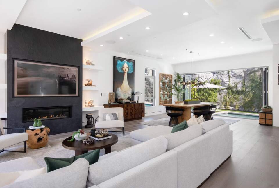 Los Angeles Luxe Getaway with a Pool - Los Angeles, California
