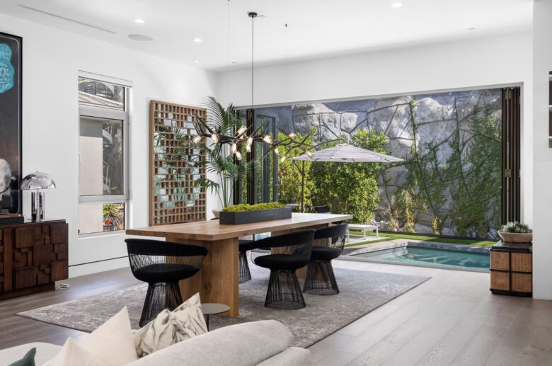 Los Angeles Luxe Getaway with a Pool - Los Angeles, California