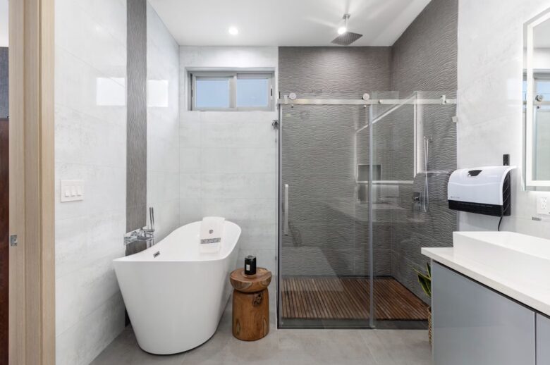 Los Angeles Luxe Getaway with a Pool - Los Angeles, California