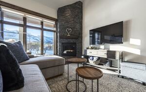 Luxury Mountain View Penthouse | Pool/Spa | Steps to Lift | aka WOW Unit - Park City, Utah