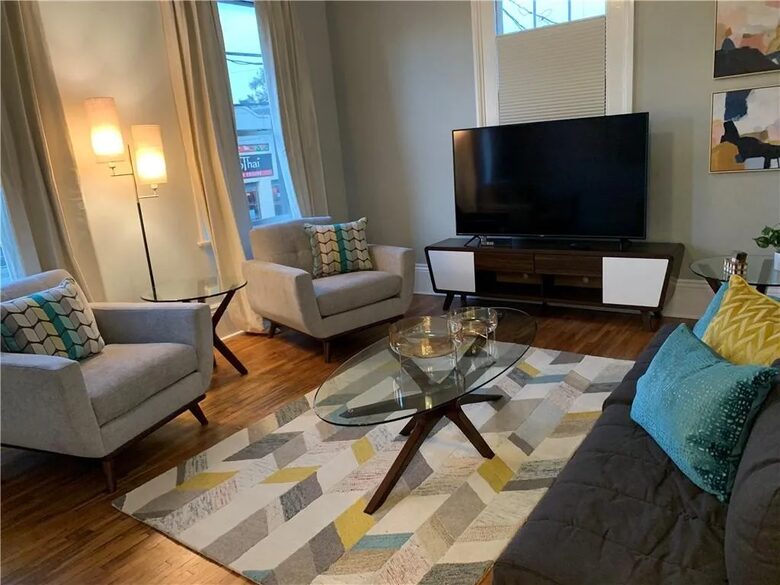 Perfectly Located, Chic New Orleans Apartment - New Orleans, Louisiana