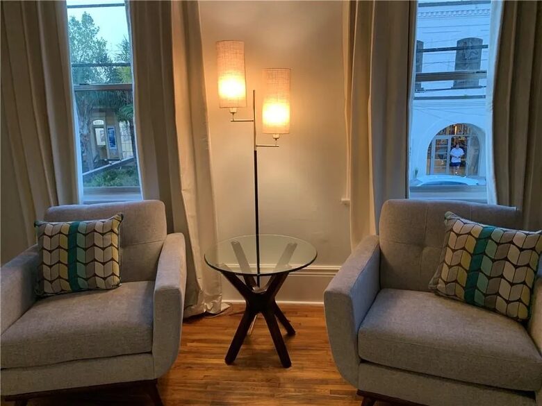 Perfectly Located, Chic New Orleans Apartment - New Orleans, Louisiana