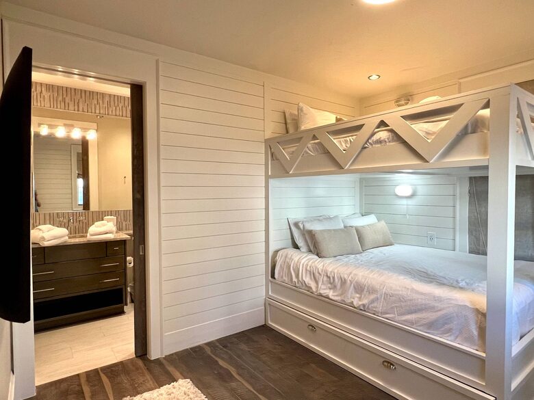 Empty Pockets Cottage | Tower Deck | Private Beach Access - Santa Rosa Beach, Florida