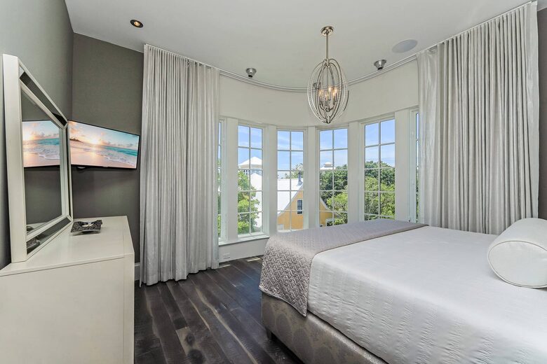 Empty Pockets Cottage | Tower Deck | Private Beach Access - Santa Rosa Beach, Florida