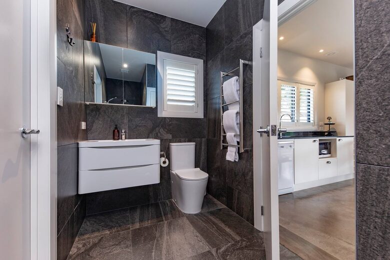 Italian tiles, heated floors