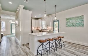 Destin Getaway | Heated Pool | Hot Tub | Golf Cart |Beach Service I Bikes - Destin, Florida