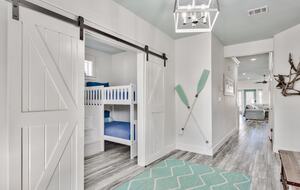 Destin Getaway | Heated Pool | Hot Tub | Golf Cart |Beach Service I Bikes - Destin, Florida