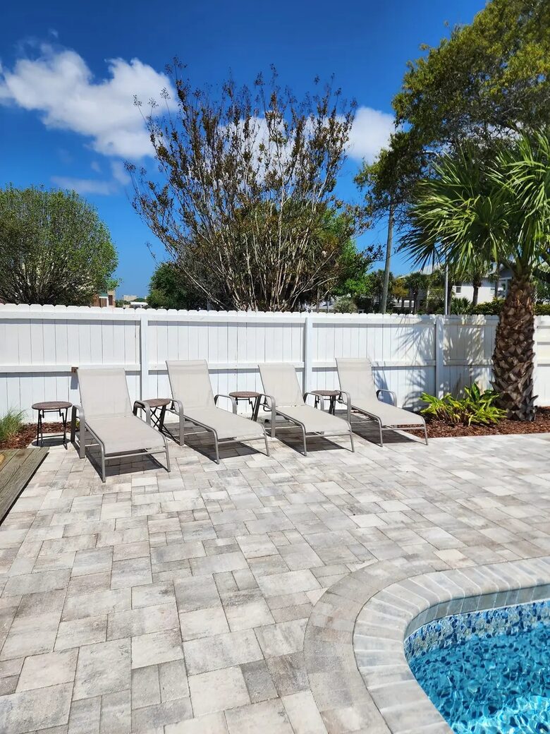 Destin Getaway | Heated Pool | Hot Tub | Golf Cart |Beach Service I Bikes - Destin, Florida