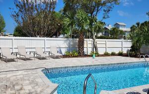 Destin Getaway | Heated Pool | Hot Tub | Golf Cart |Beach Service I Bikes - Destin, Florida