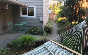 Waterfront retreat on Vashon; with a beach and hot tub! - Vashon, Washington