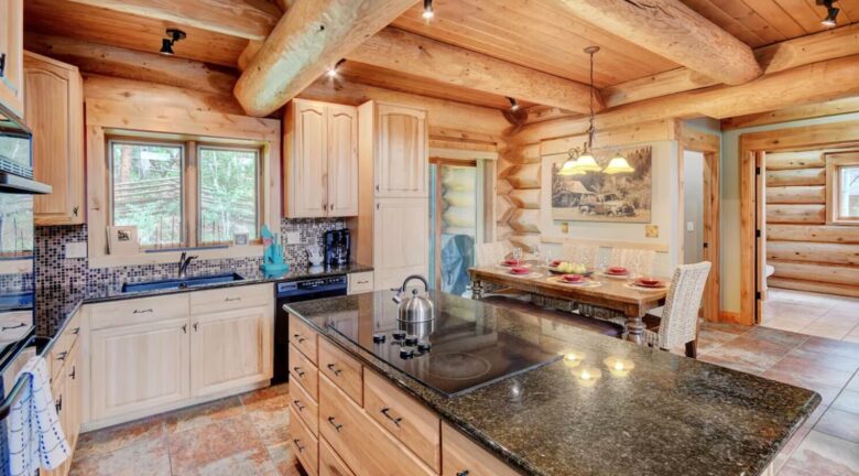 Winter Park Luxury Log Home | Hot Tub | Arcade |Amazing Views - Fraser, Colorado