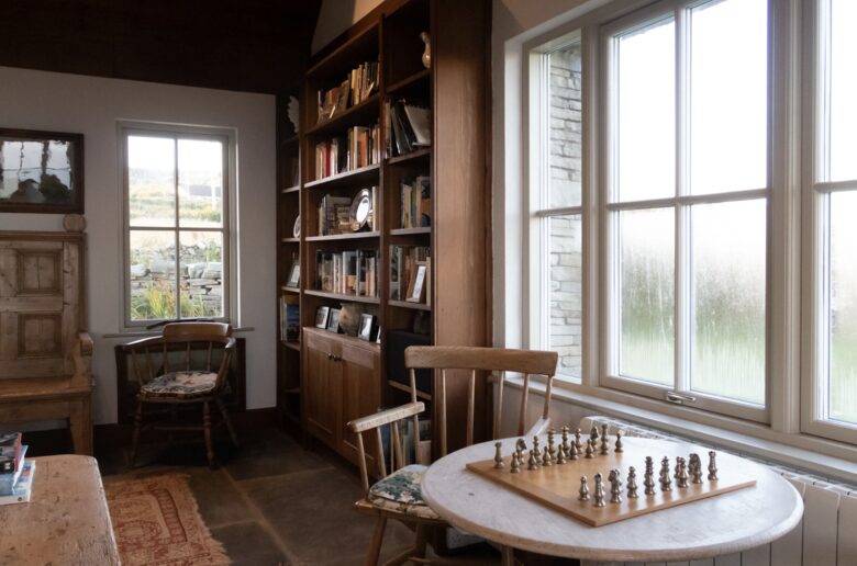 Cottage with breathtaking views atop the Cliffs of Moher - Doolin, Ireland