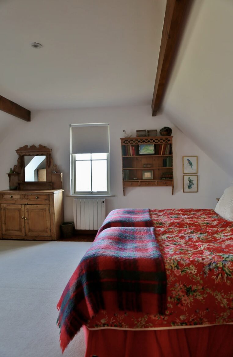 Cottage with breathtaking views atop the Cliffs of Moher - Doolin, Ireland