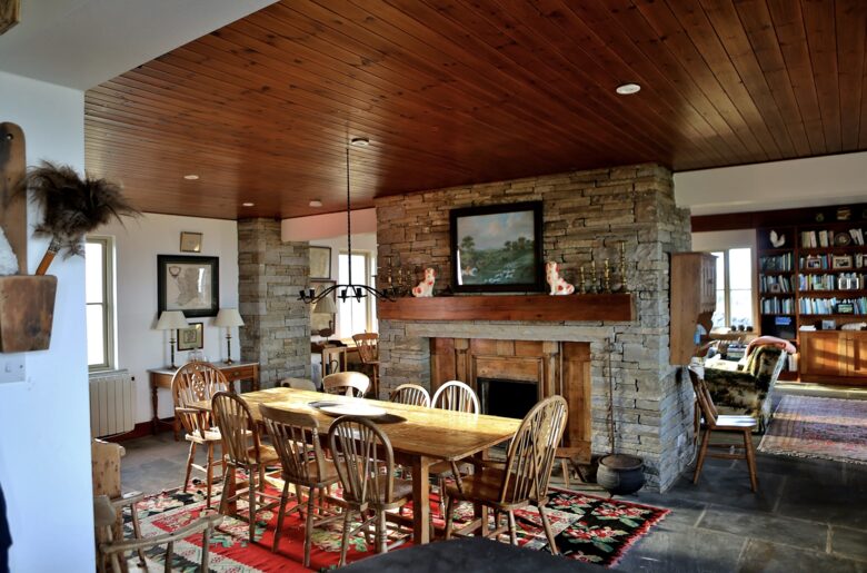 Cottage with breathtaking views atop the Cliffs of Moher - Doolin, Ireland