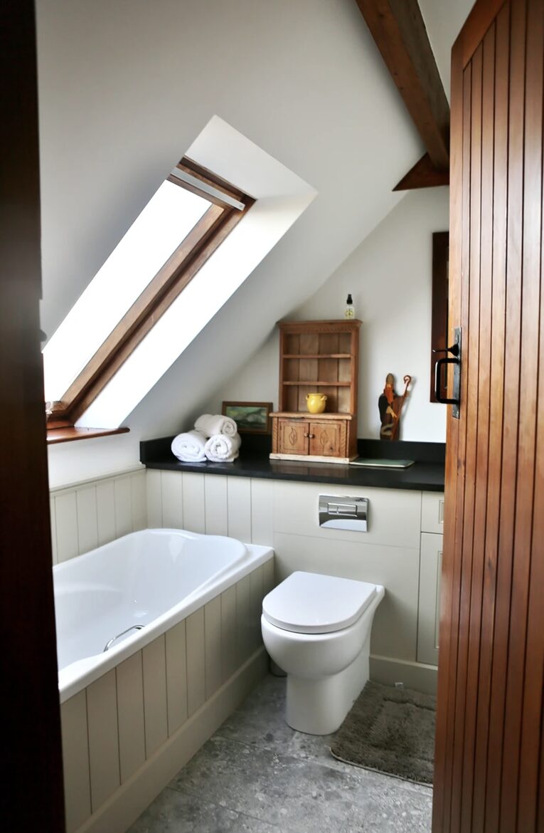 Cottage with breathtaking views atop the Cliffs of Moher - Doolin, Ireland