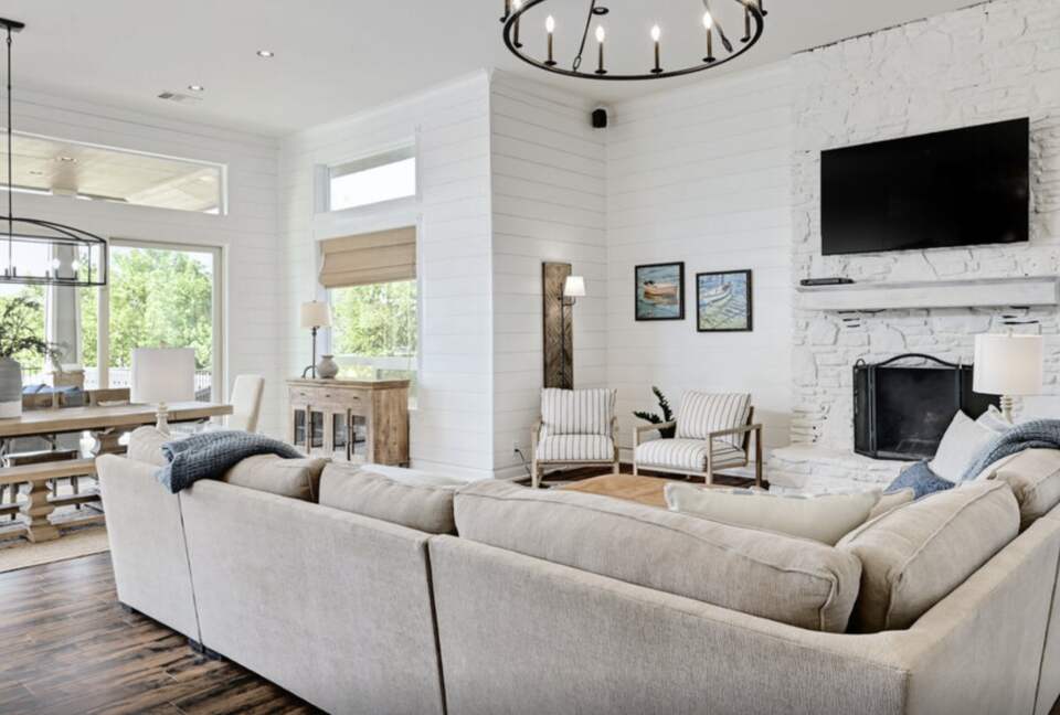 Lakefront Luxury on Lake LBJ - Granite Shoals, Texas