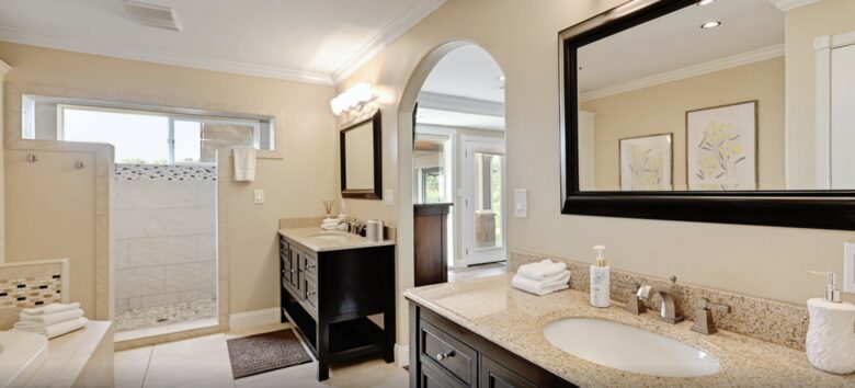 Lakefront Luxury on Lake LBJ - Granite Shoals, Texas