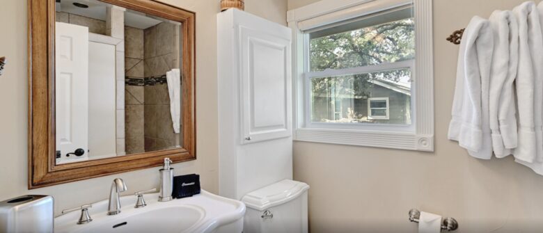 Lakefront Luxury on Lake LBJ - Granite Shoals, Texas