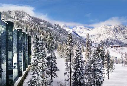 Ski In/Ski Out Everline Resort - Fireplace Suite - Olympic Valley, California