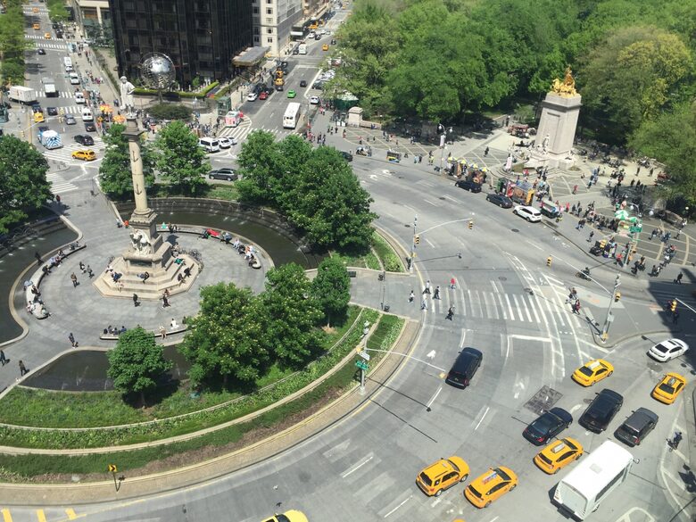 Sun filled apartment with excellent view of Columbus Avenue - New York City, New York