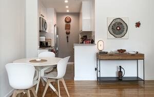 Sun filled apartment with excellent view of Columbus Avenue - New York City, New York