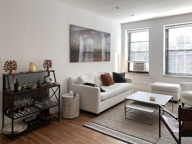 Sun filled apartment with excellent view of Columbus Avenue - New York City, New York
