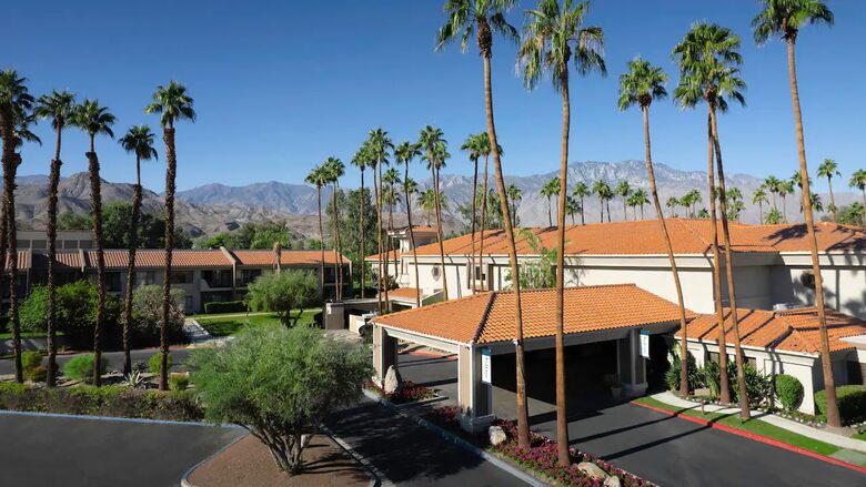 Desert Oasis, Palm Springs Area - One-Bedroom Villa - Cathedral City, California