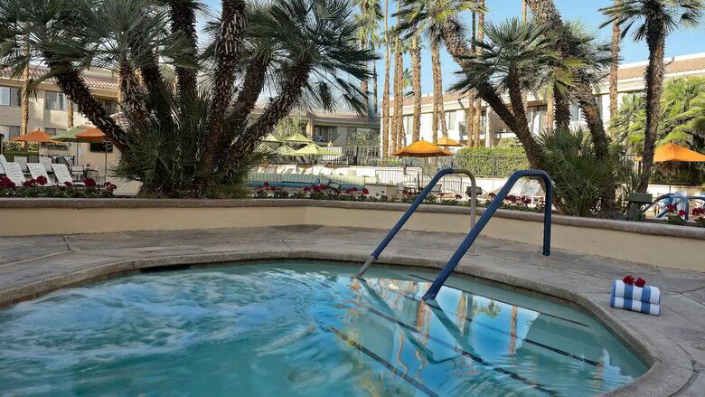 Desert Oasis, Palm Springs Area - One-Bedroom Villa - Cathedral City, California
