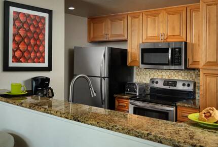 Desert Oasis, Palm Springs Area - One-Bedroom Villa - Cathedral City, California