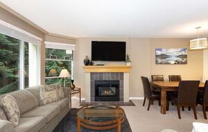 Woodrun Lodge 514 | Ski-In Ski-Out Condo w/ Pool, Hot Tub - Whistler, Canada
