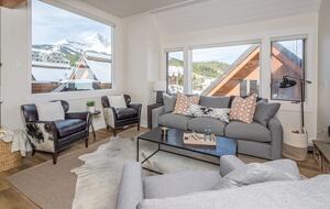 Remodeled Ski-in, Ski-out Chalet in Big Sky Mountain Village w/ Excellent Views - Big Sky, Montana