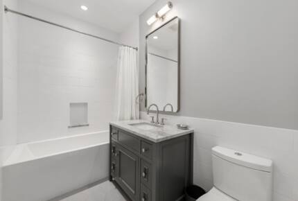 Upper West Side Stunner - 3 Bedrooms - New York City, New York