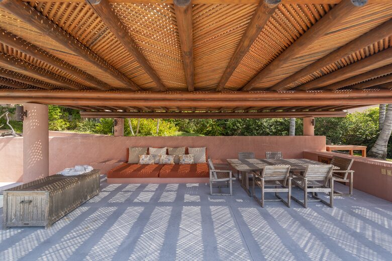 Pool area