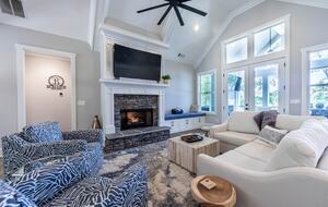 The Dawgs Hideaway | Lake Front Home with private dock and kayaks - Eatonton, Georgia