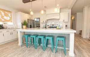 Dockside Digs | Unforgettable Lakefront Retreat on Lake LBJ with incredible amenities - Kingsland, Texas