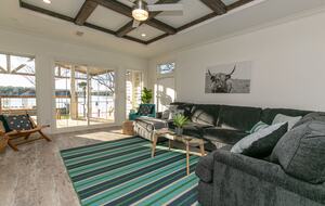 Dockside Digs | Unforgettable Lakefront Retreat on Lake LBJ with incredible amenities - Kingsland, Texas