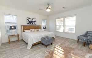Dockside Digs | Unforgettable Lakefront Retreat on Lake LBJ with incredible amenities - Kingsland, Texas