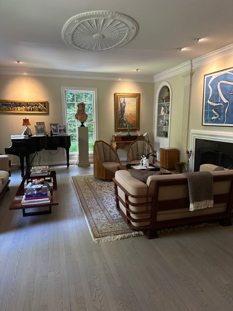 Hill House in Prestigious Bethesda - Bethesda, Maryland
