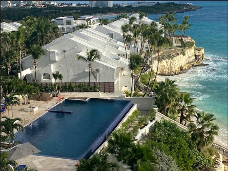 The Cliff Luxury Oceanfront Condo w/ Private Beach - Cupecoy, Sint Maarten (Dutch part)