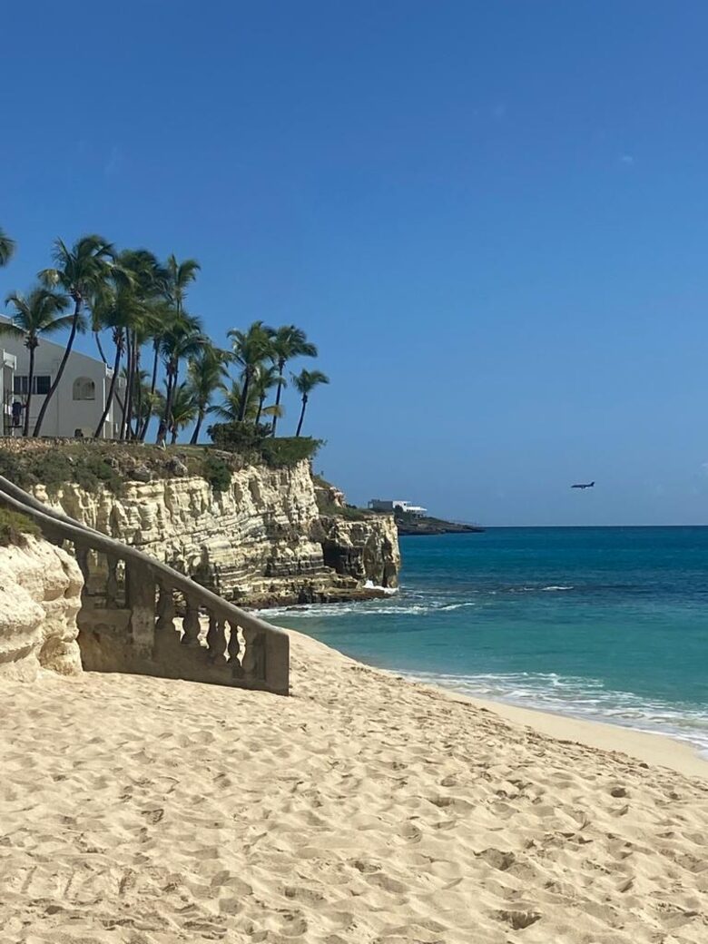 The Cliff Luxury Oceanfront Condo w/ Private Beach - Cupecoy, Sint Maarten (Dutch part)