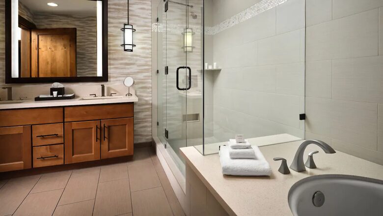 Northstar Lodge, Lake Tahoe - Two-Bedroom Residence with Den - Truckee, California
