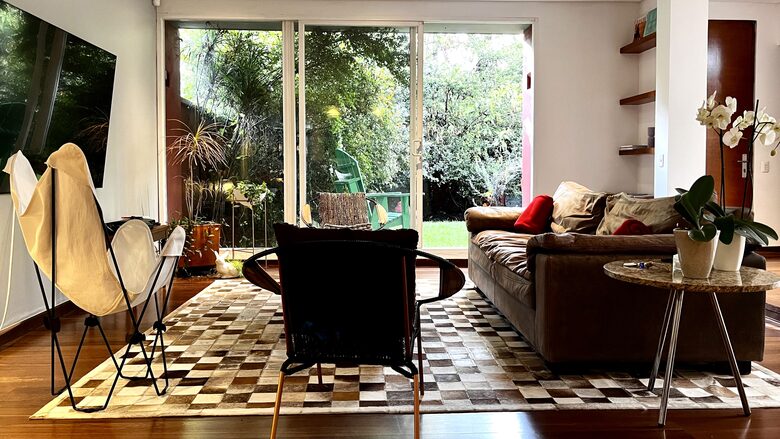 Peaceful Bogotá home surrounded by trees - Bogotá, Colombia