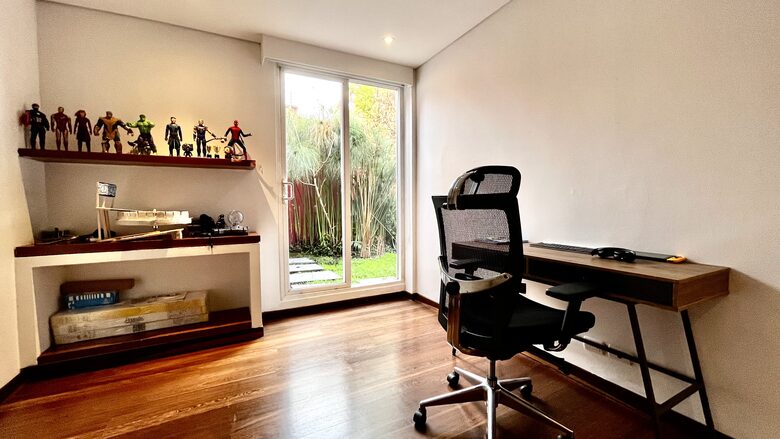 Peaceful Bogotá home surrounded by trees - Bogotá, Colombia